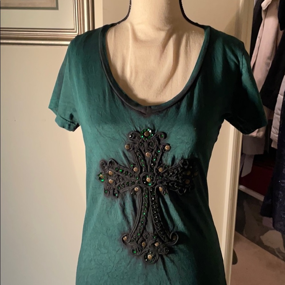 St Patrick’s embroidered T shirt with cross emblem